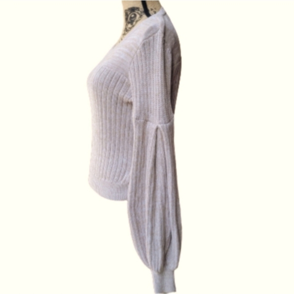 REVOLVE Devlin Beige Textured Crew Neck Balloon Sleeve Sweater Small - Picture 4 of 6